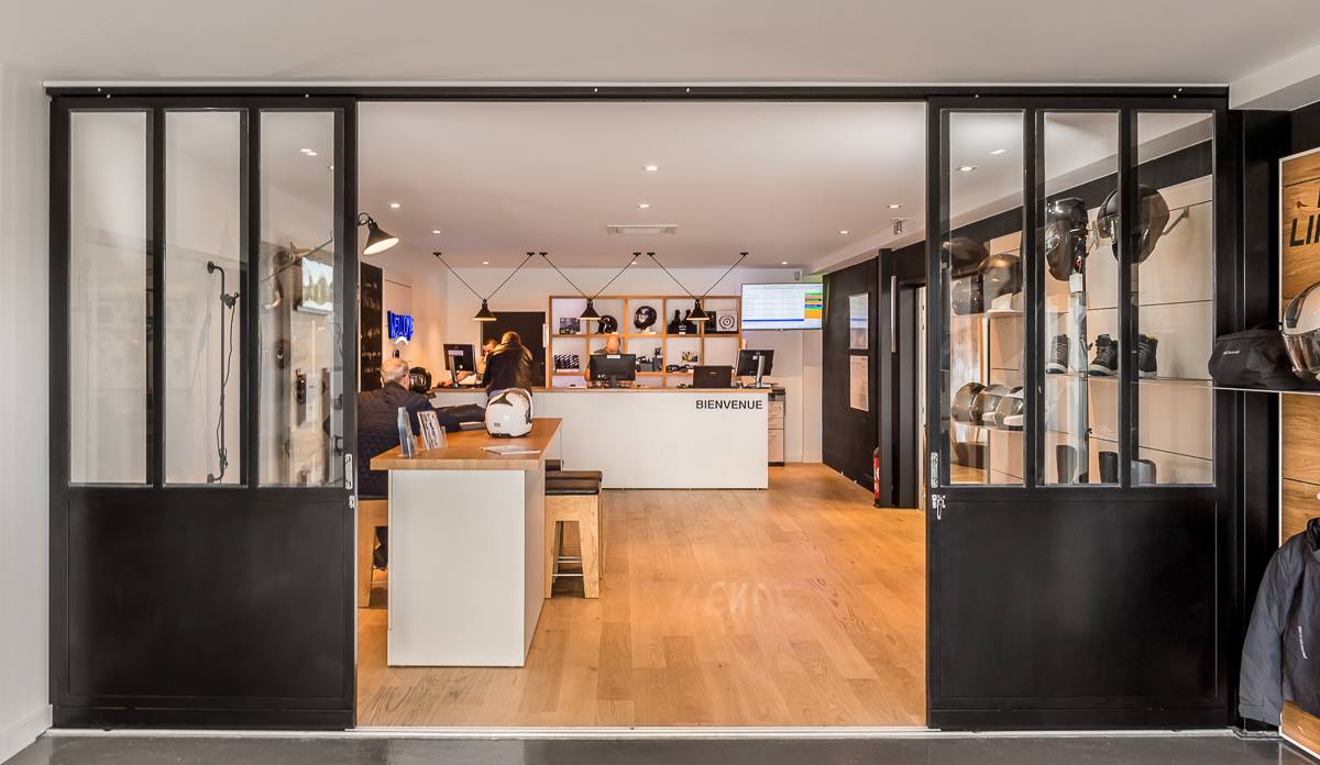 Concession moto BMW St Orens intérieur 2