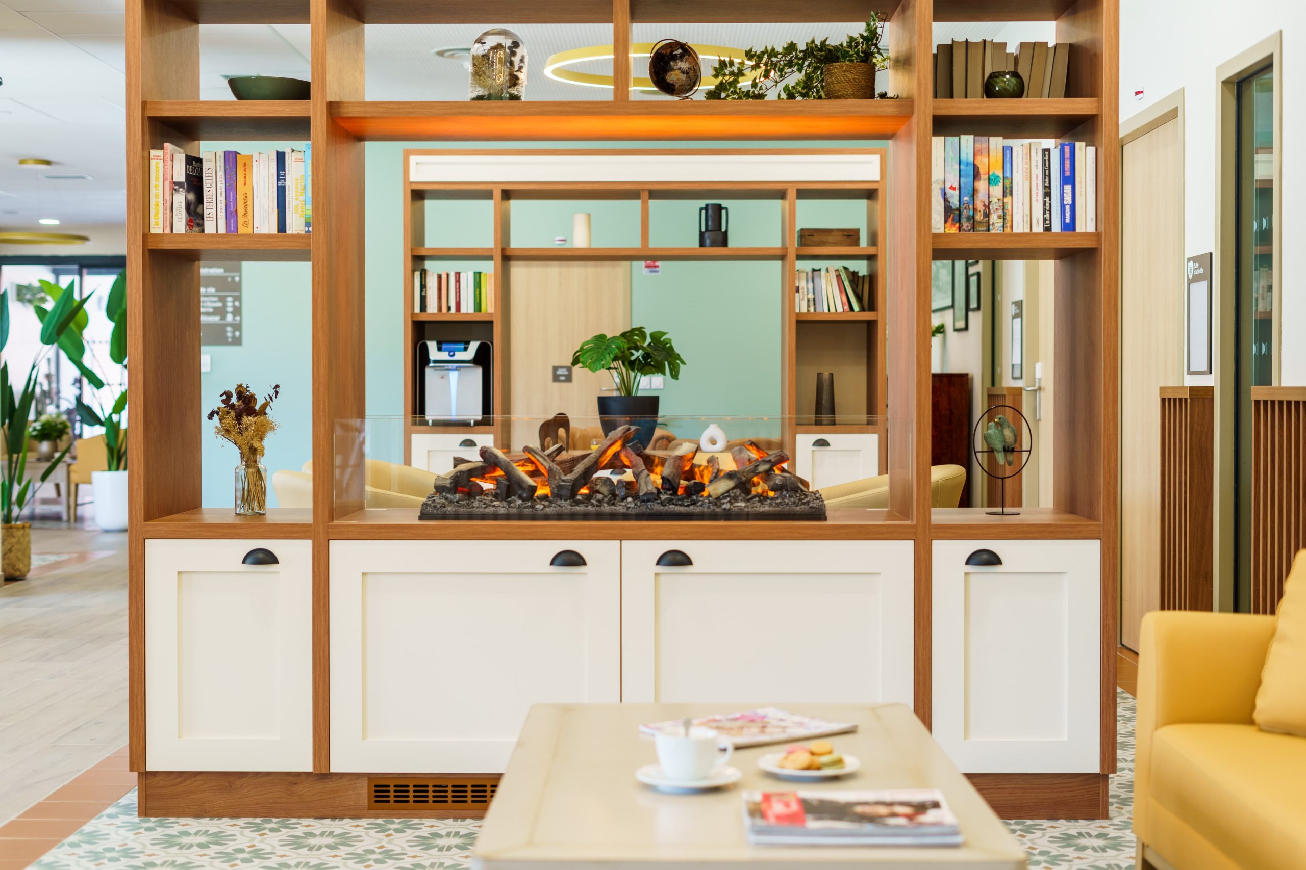 EHPAD Henri IV buffet cheminée décorative