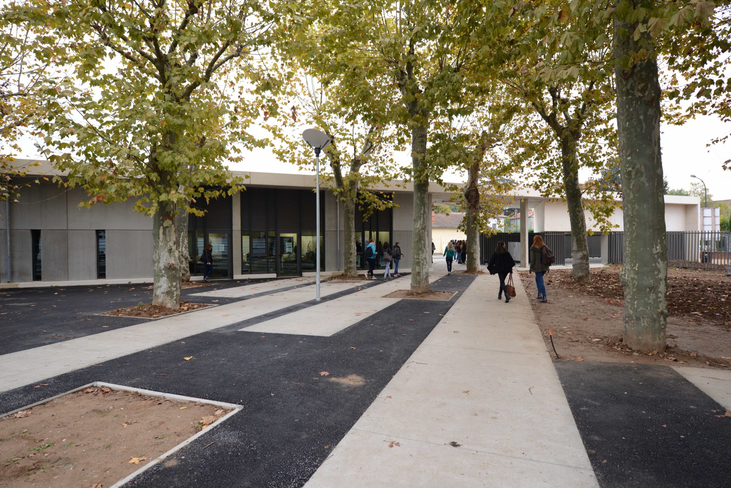 Lycée Victor Hugo chemin d'accès