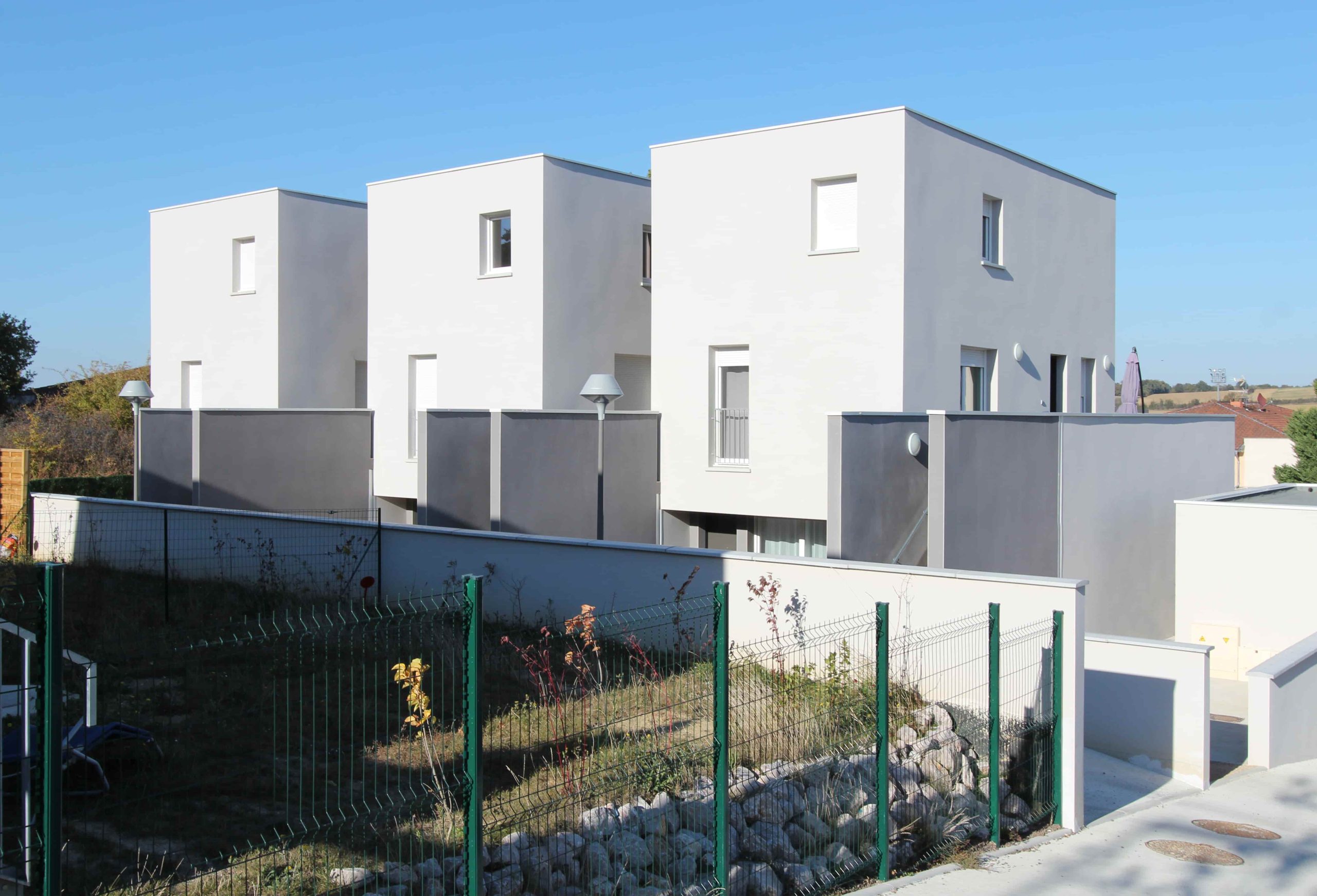 Résidence Le clos des Mûriers et les Magnans bâtiments vue de l'arrière